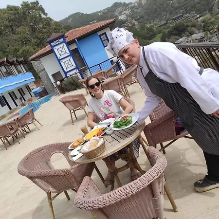 Belle Vue Oeluedeniz מלון